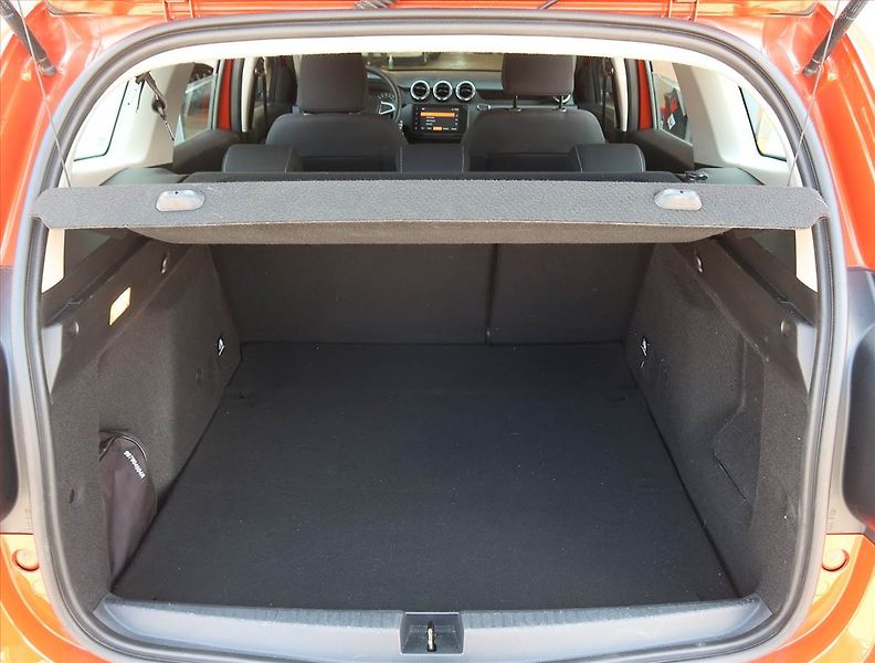 Dacia Duster (2022) 1.0 TCe, LPG, Serv.kniha - fotka 13 z 17