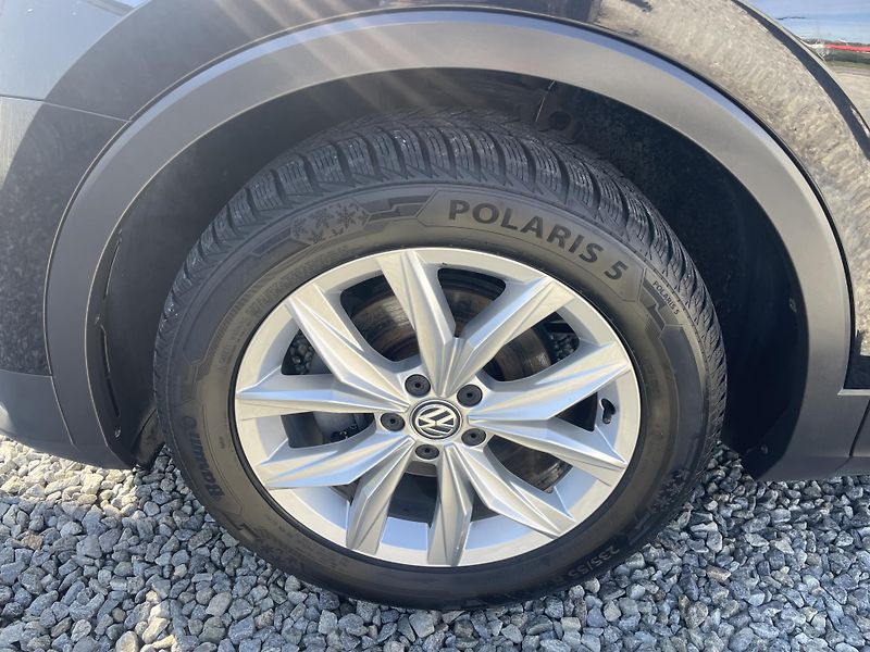 Volkswagen Tiguan 2.0TDi 150PS 4x4 DSG 179TKM 1A - fotka 16 z 131