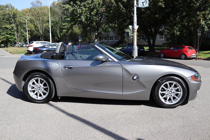 BMW Z4 Roadster 2.5i(E85)M54B25 141kW - fotka 20 z 32