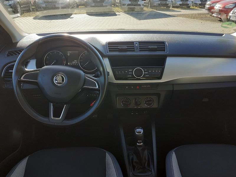 Škoda Fabia (2016) 1.2 TSI 81 Kw  AMBIENTE - fotka 7 z 47
