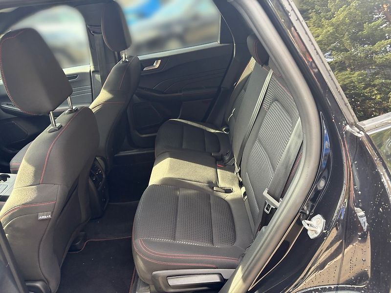 Ford Kuga (2023) ST Line PHEV TOP VÝBAVA TOP ST - fotka 11 z 20
