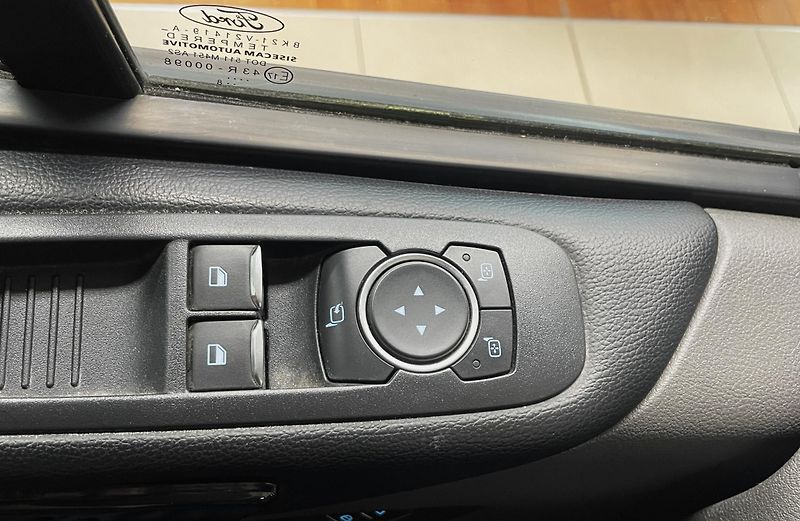 Ford Tourneo Custom Titanium X L2 125kW, ČR - fotka 17 z 24