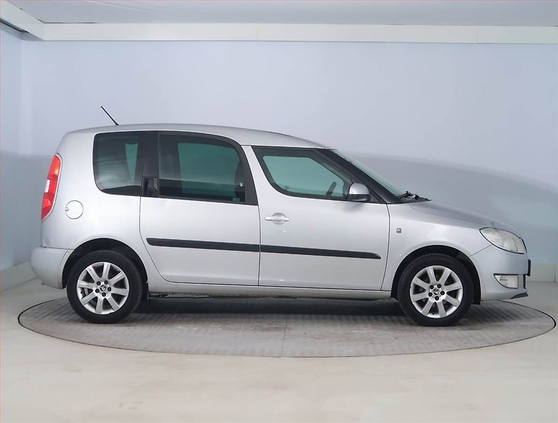 Škoda Roomster (2014) 1.2 TSI, po STK, Tažné - fotka 6 z 16