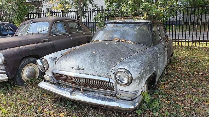 Řada aut čeká ještě na renovaci. A nebo také zůstanou v původním stavu.