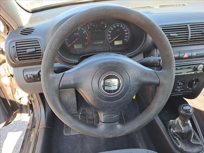 Seat Leon 1,4 i - fotka 11 z 13