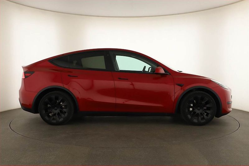 Tesla Model Y (2022) RWD LFP 60kWh, SoH 95% - fotka 6 z 19