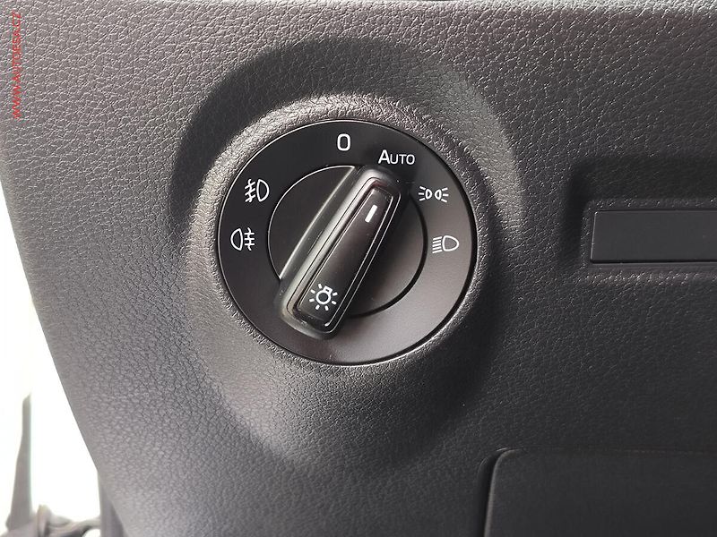 Škoda Fabia (2019) 1.0 TSI, ČR, Style, navi, LED - fotka 19 z 23