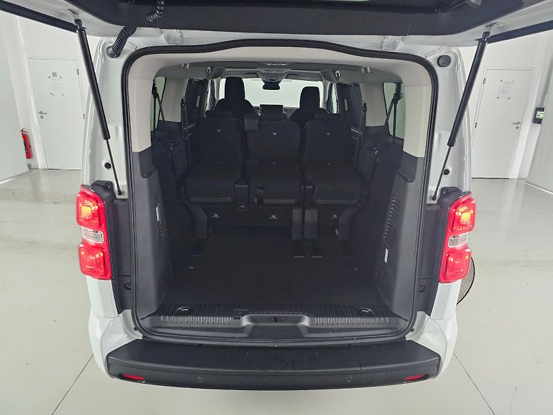 Toyota ProAce Verso (2025) L2 2.0D 106kW FAMILY WEBASTO 8 - fotka 30 z 31