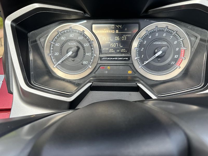 Honda Forza 350 (2023) - fotka 8 z 8