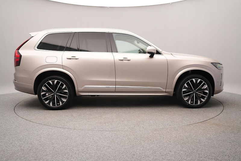 Volvo XC90 (2026) B5 AWD AUT BRIGHT PLUS 7míst - fotka 14 z 32