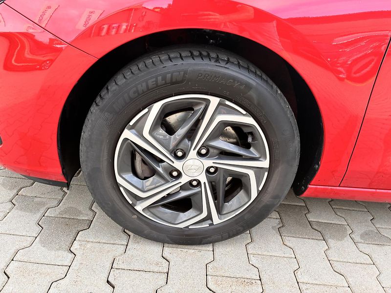 Hyundai i30 1.5DPi 81kW COMFORT 16.000km!! - fotka 13 z 14