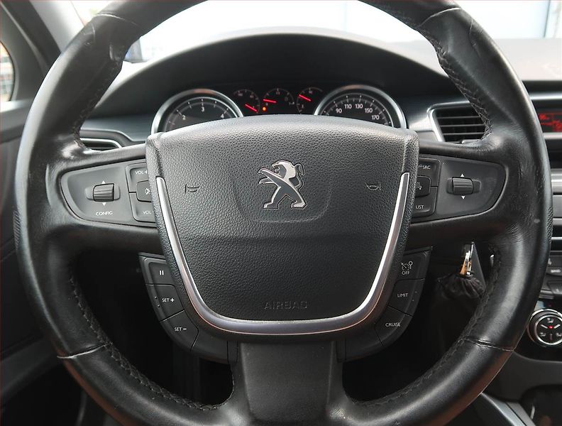 Peugeot 508 (2011) 2.0 HDi, Tempomat - fotka 15 z 17