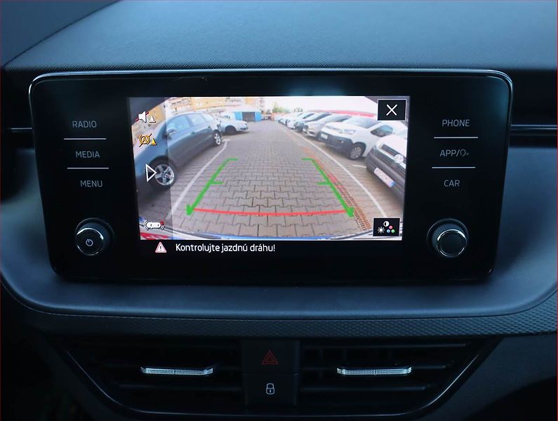 Škoda Kamiq (2020) 1.0 TSI, Automat, Tempomat - fotka 17 z 23