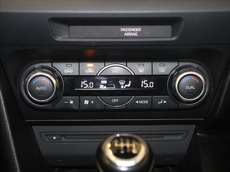 Mazda 3 2,0 G120 MT 1.majitel 168tkm. - fotka 11 z 17