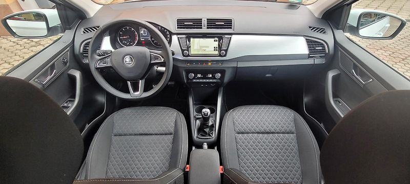 Škoda Fabia (2017) 3 1,2TSi 66kW benzín Drive - fotka 18 z 41
