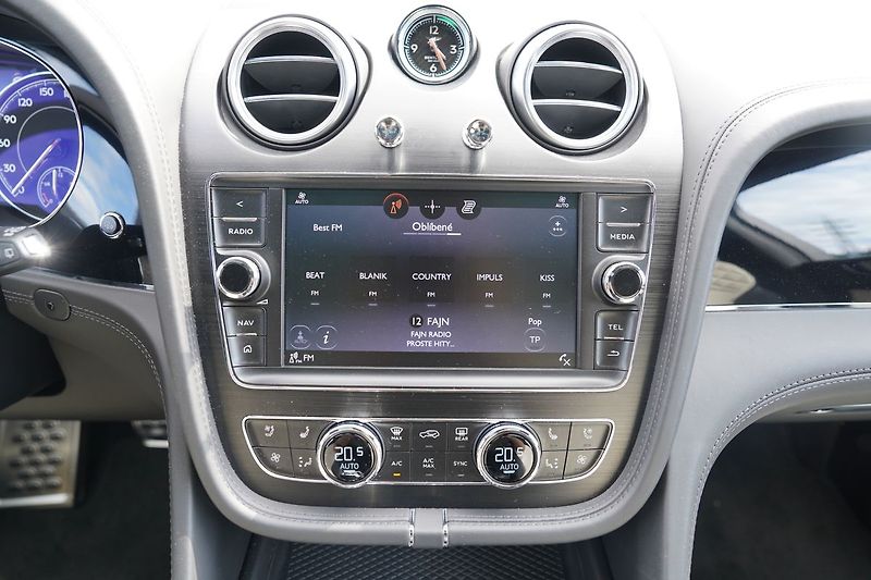 Bentley Bentayga 4.0i V8, Mulliner, ČR, DPH - fotka 42 z 51