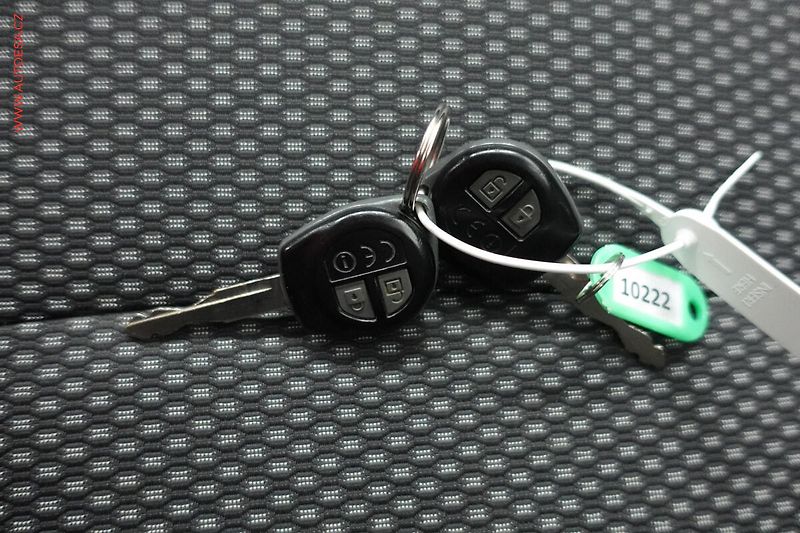 Suzuki Vitara (2016) 1.6 DDiS 4x4, AC, TZ, navi - fotka 25 z 25