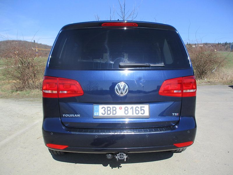 Volkswagen Touran 1.4TSi 103kW*CL*TAŽ Z.*7MÍST - fotka 7 z 46