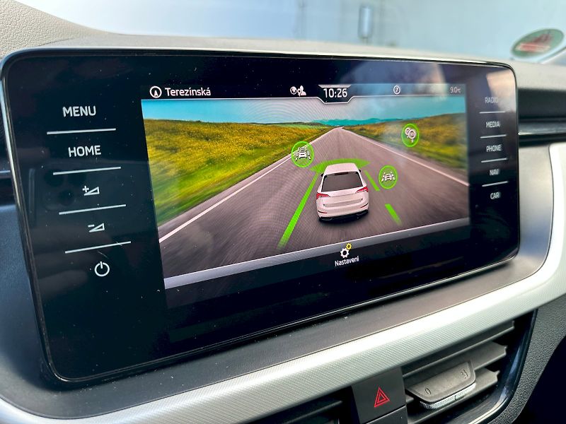 Škoda Scala (2021) 1.6 TDI 85kW Ambition - fotka 19 z 24