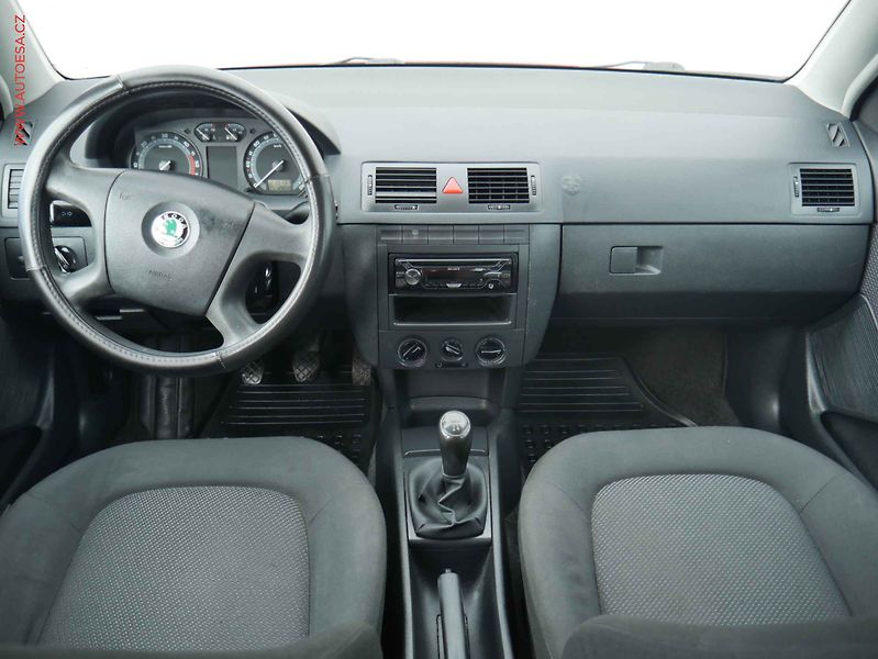 Škoda Fabia (2004) 1.4TDi, ČR, AC, TZ, STK2/28 - fotka 8 z 17