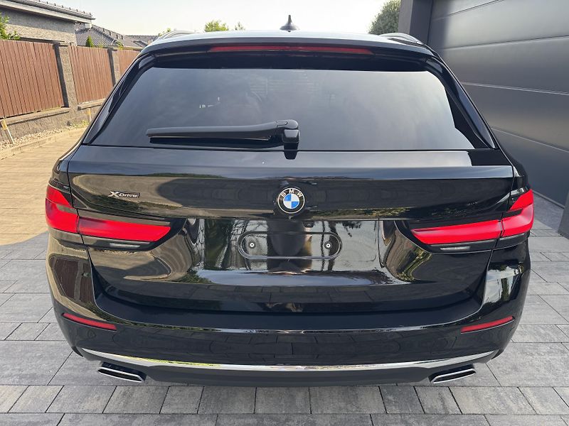 BMW Řada 5 (2023) 520xd, Luxury Line, Panorama - fotka 6 z 48