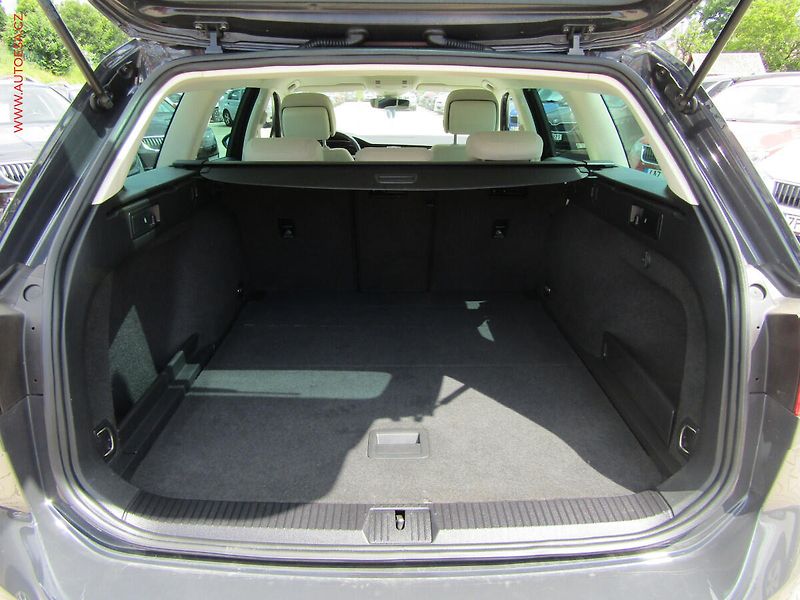 Volkswagen Passat (2018) 1.4TSi, DSG, výhřev sed. - fotka 7 z 19