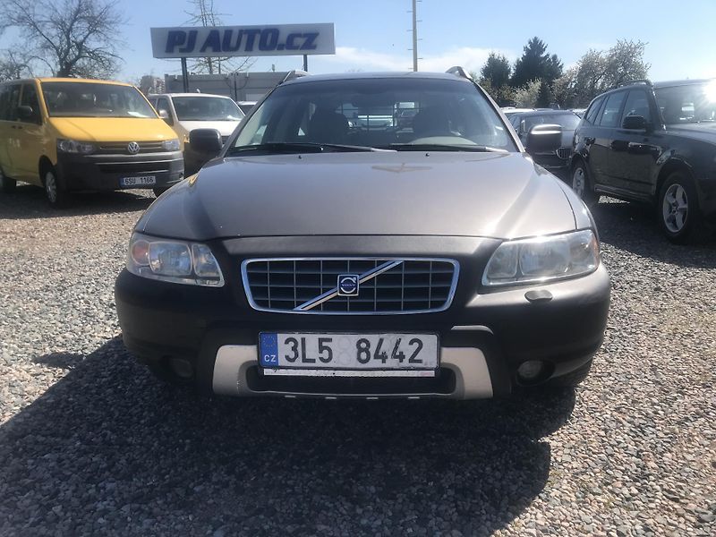 Volvo XC70 2.4 D5 136 KW,AWD,AUTOMAT - fotka 2 z 16