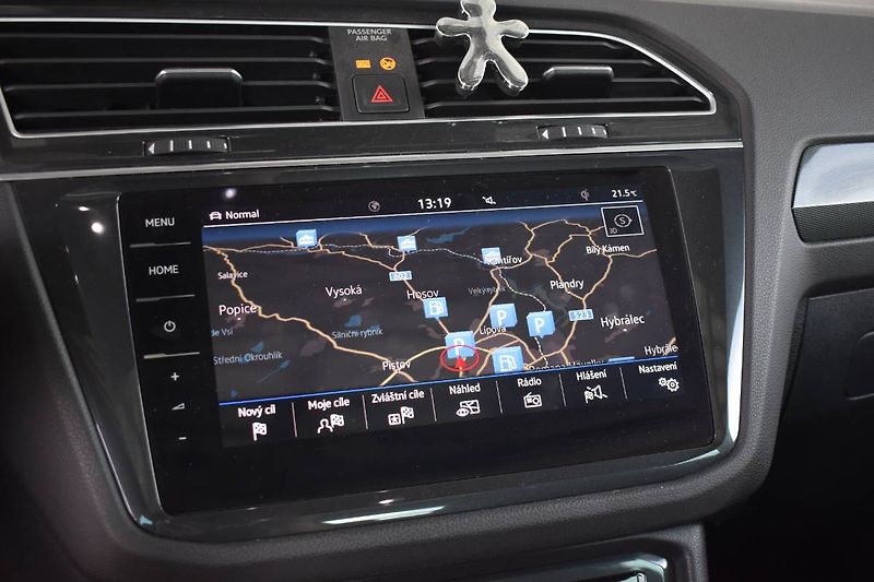 Volkswagen Tiguan (2020) 2.0TDI 140kW 4x4,tažné,Matrix - fotka 23 z 28