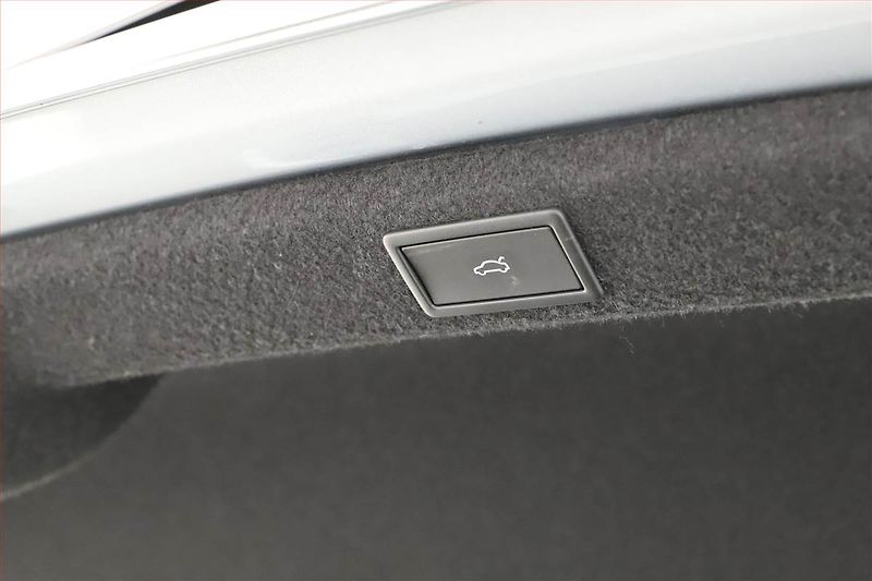 Škoda Superb (2025) 2.0 TDI, Selection, Navigace - fotka 10 z 20