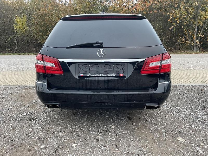 Mercedes-Benz Třídy E (2011) 250cdi T 4M 150kw - fotka 25 z 49