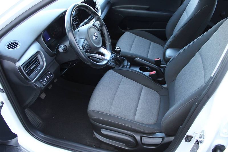 Kia Stonic (2021) 1.2 DPI 61kW tažné - fotka 13 z 21