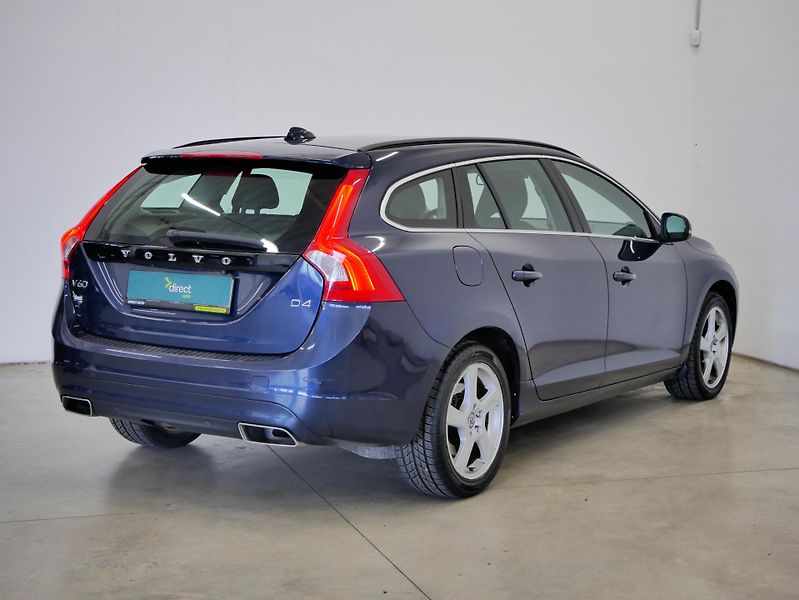Volvo V60 - fotka 2 z 27