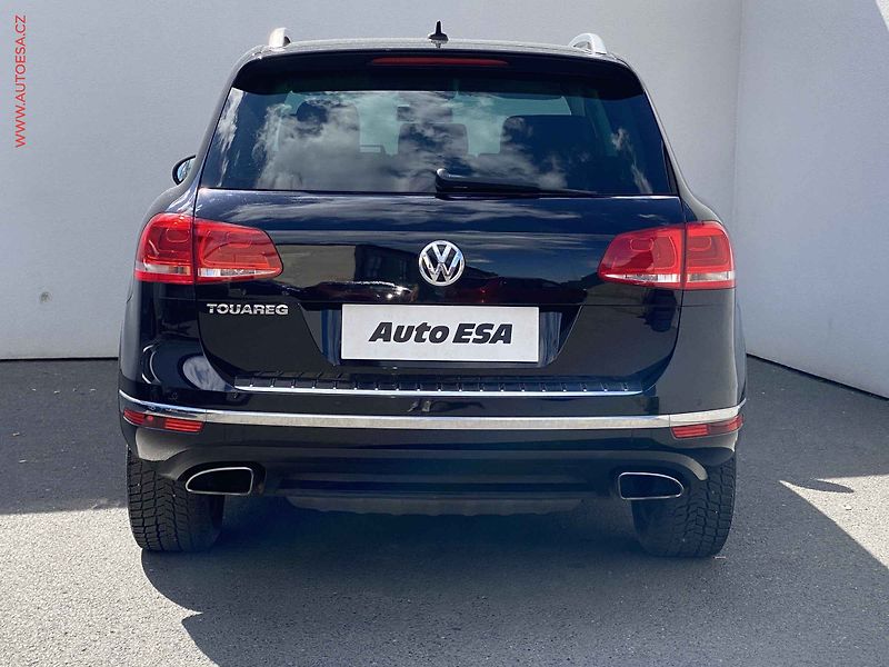 Volkswagen Touareg (2015) 3.0 TDi V6 4x4, AT, kůže - fotka 5 z 23