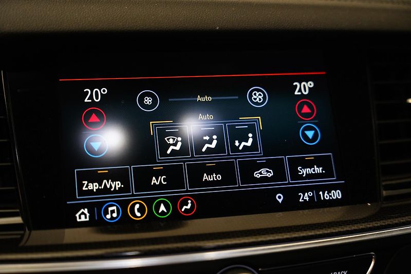 Opel Insignia - fotka 23 z 29