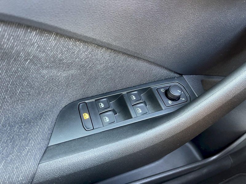 Škoda Kamiq (2025) 1.5 TSI 110 kW Top Selection - fotka 23 z 33