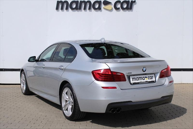 BMW Řada 5 530d xDrive 190kW M PAKET ČR - fotka 5 z 32