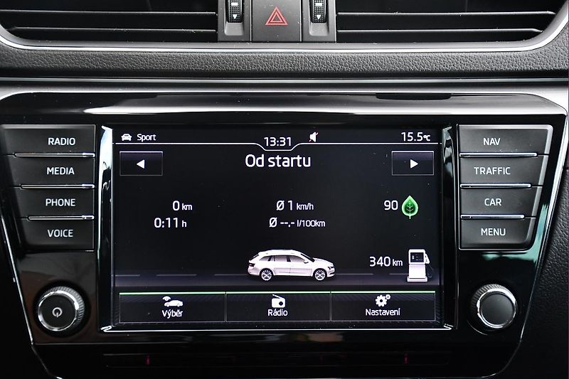 Škoda Superb 1.6TDi 88kW STYLE - fotka 29 z 40