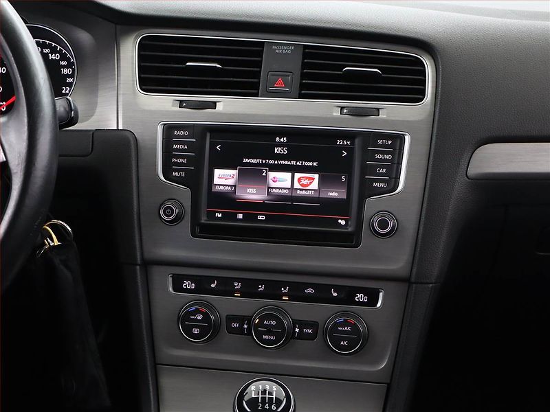 Volkswagen Golf (2016) Marathon Edition 1.2 TSI - fotka 10 z 16