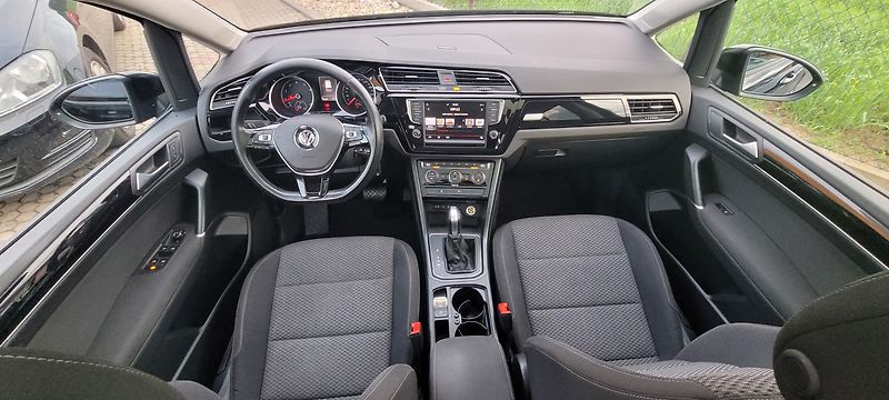 Volkswagen Touran (2016) 1,4TSi 110kW benzín DSG FuLLeD - fotka 18 z 44