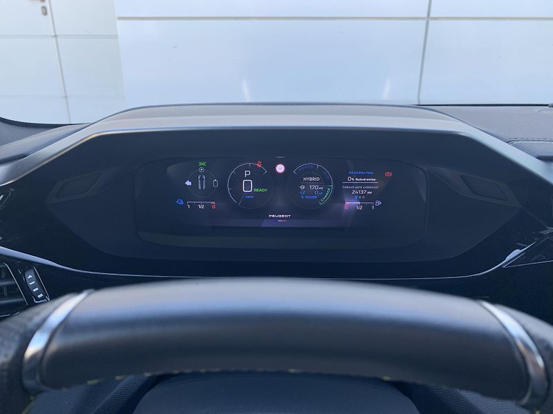 Peugeot 308 SW GT 1.6 PHEV 133kW AT8 - fotka 17 z 33