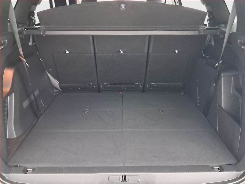 Peugeot 5008 (2021) 1.5 BlueHDi - fotka 14 z 24