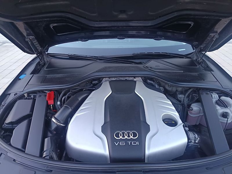 Audi A8 (2014) - fotka 4 z 59