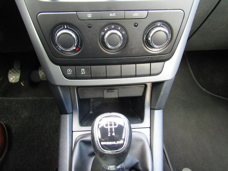 Škoda Yeti (2014) 1.6 TDI 77kW  BEZ KOROZE - fotka 36 z 38