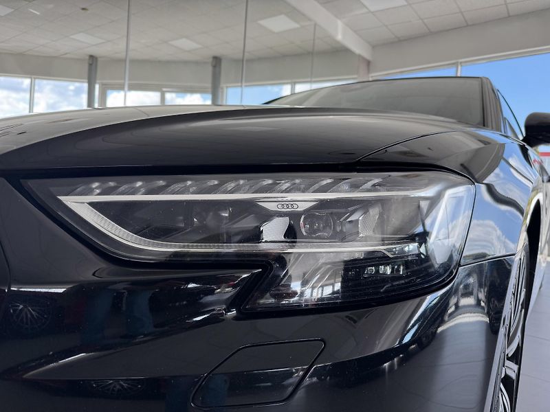 Audi S8 4,0TFSI Quattro*420kW*Webasto - fotka 9 z 42