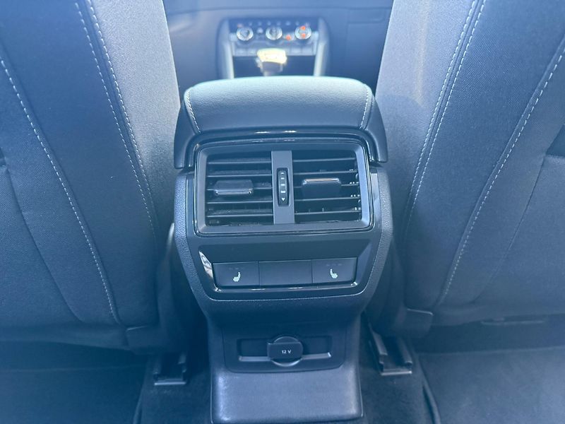 Škoda Karoq Sportline 2.0 TDI 110kw DSG 4x - fotka 23 z 26