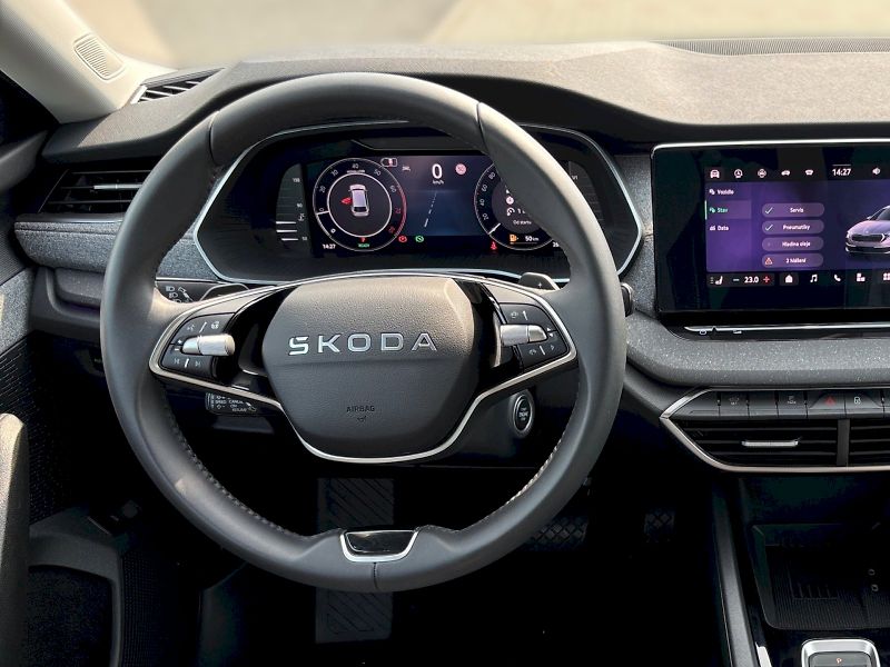 Škoda Octavia (2025) TOP SELECTION 1.5 TSI 110 kW D - fotka 18 z 35
