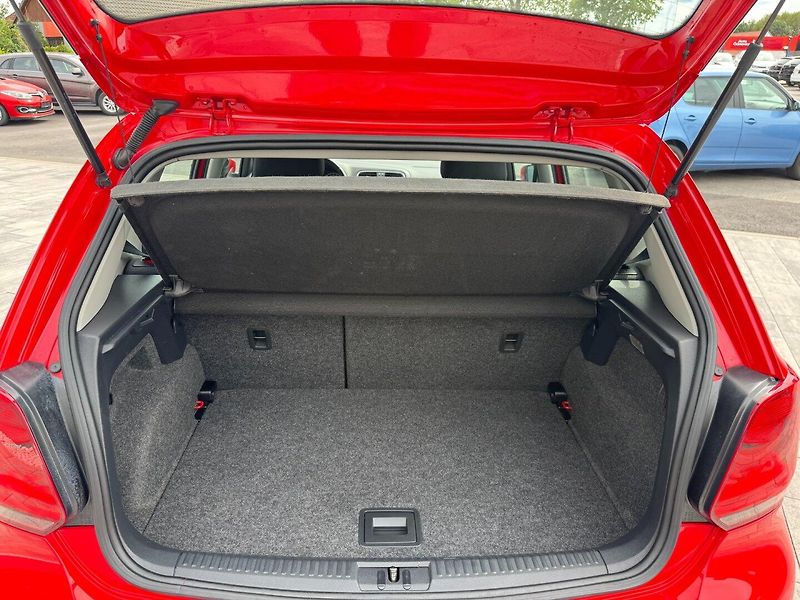 Volkswagen Polo (2011) 4Friends 1.2i 44kW - fotka 21 z 33