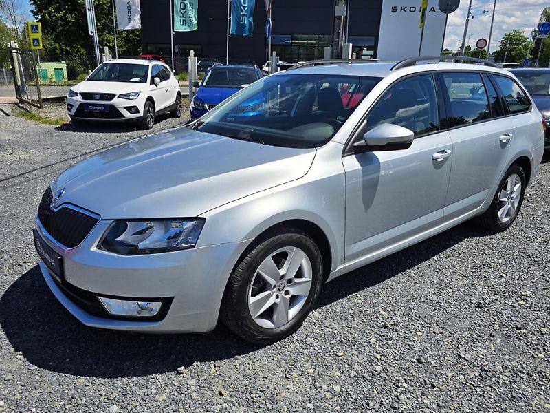 Škoda Octavia 1.2 TSI BOHATÁ VÝBAVA 66Tis Km - fotka 2 z 24