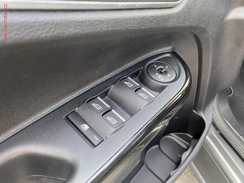 Ford B-MAX (2017) 1.0 EB, Titanium, panor - fotka 13 z 15
