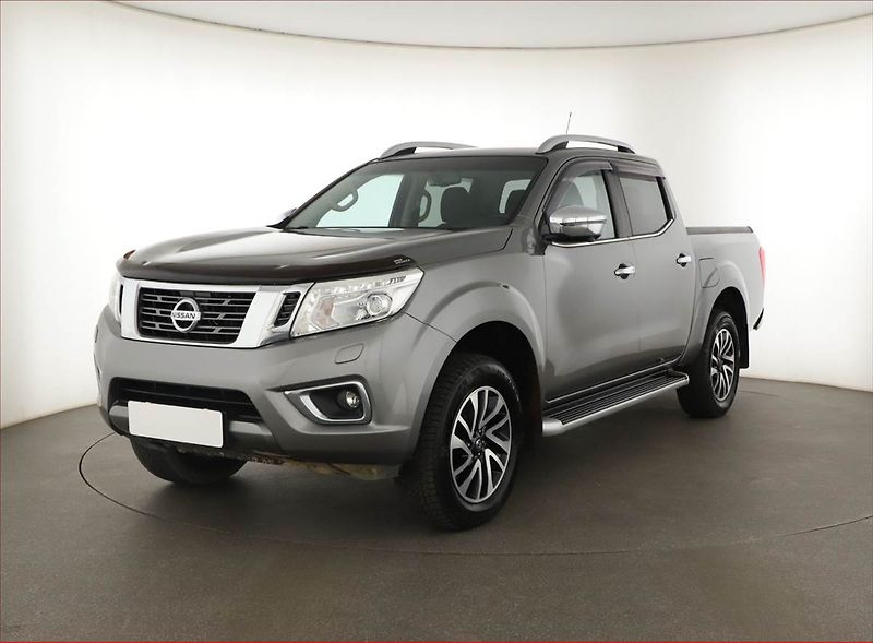 Nissan Navara (2016) 2.3 dCi - fotka 2 z 18